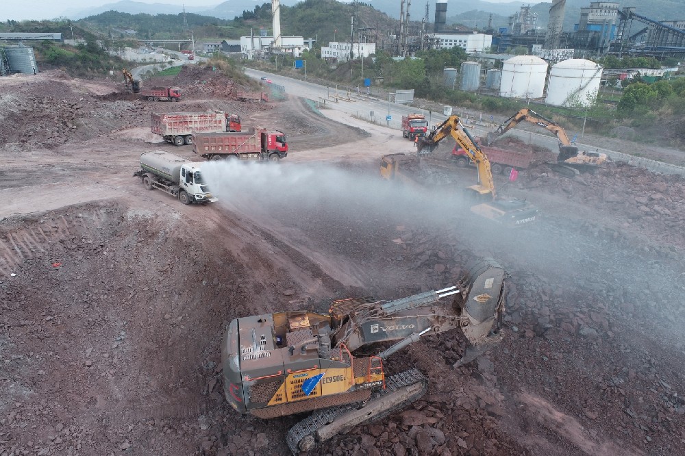 不停工、不斷檔，假期建設(shè)忙！